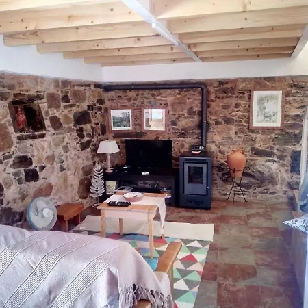 Vakantiehuis Refugio Do Raposo/casa Vega Montes da Senhora